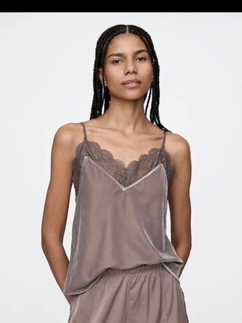 🍒GAP Y2K V-Neck Lace Trim Tank🍒